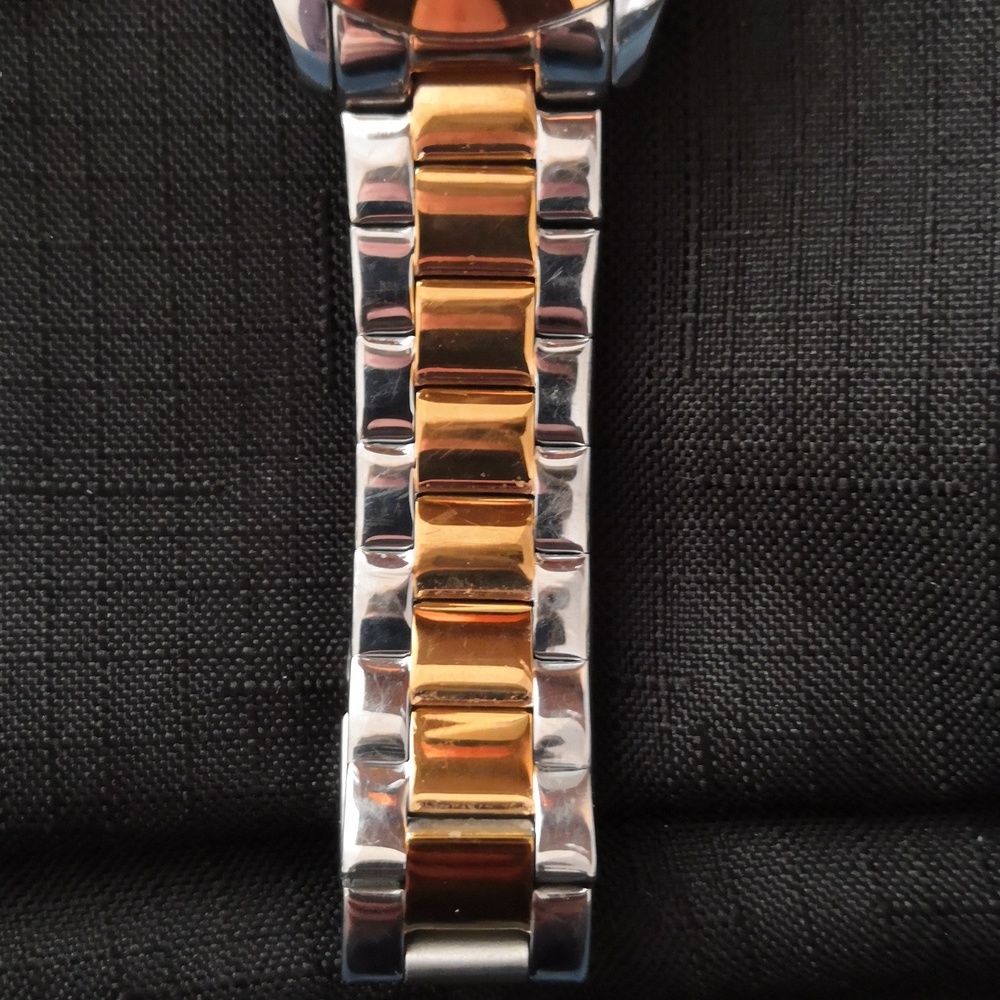 Kenneth Cole Watch - Picture 7 of 8